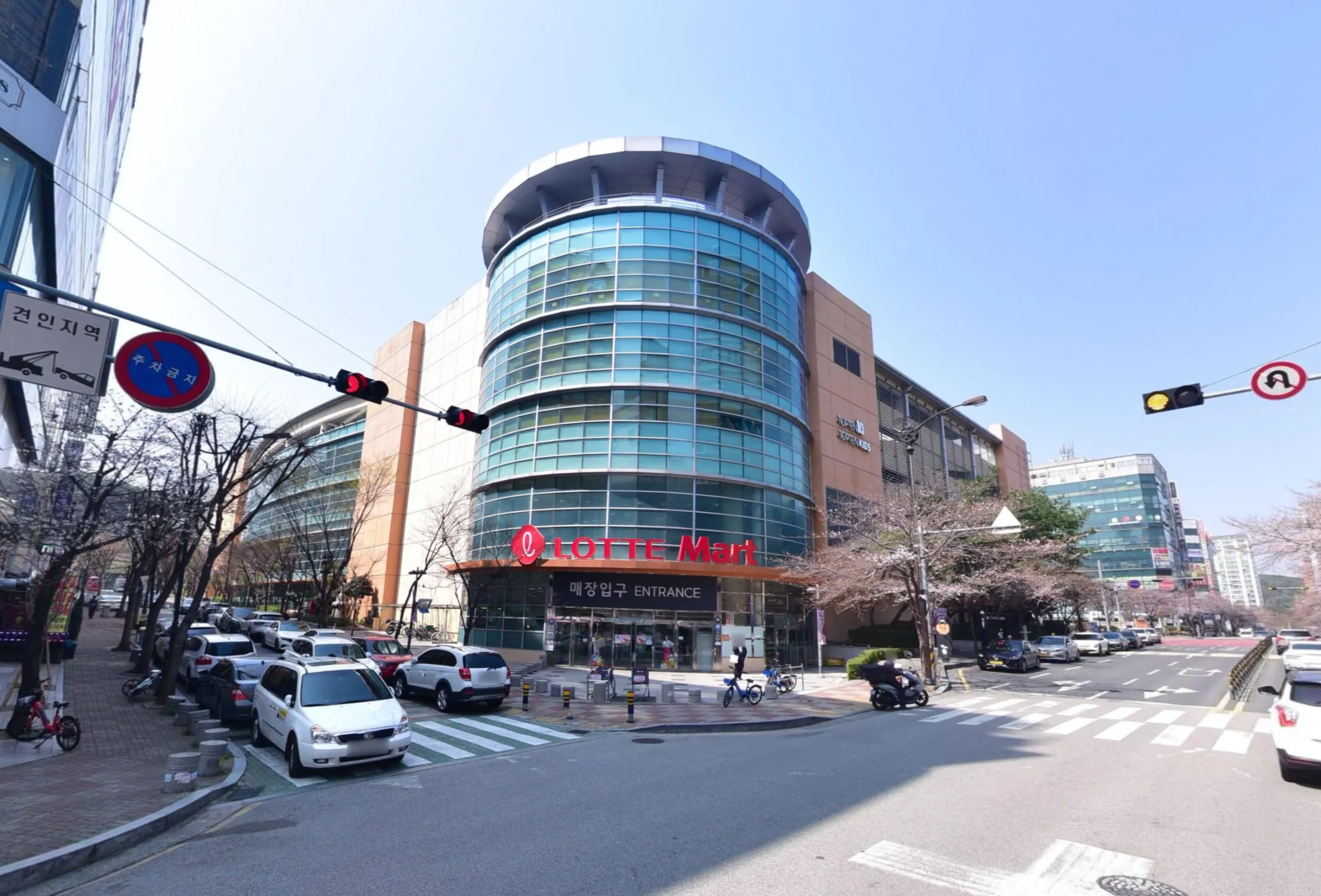 Gimhae Jangyu Retail Facility